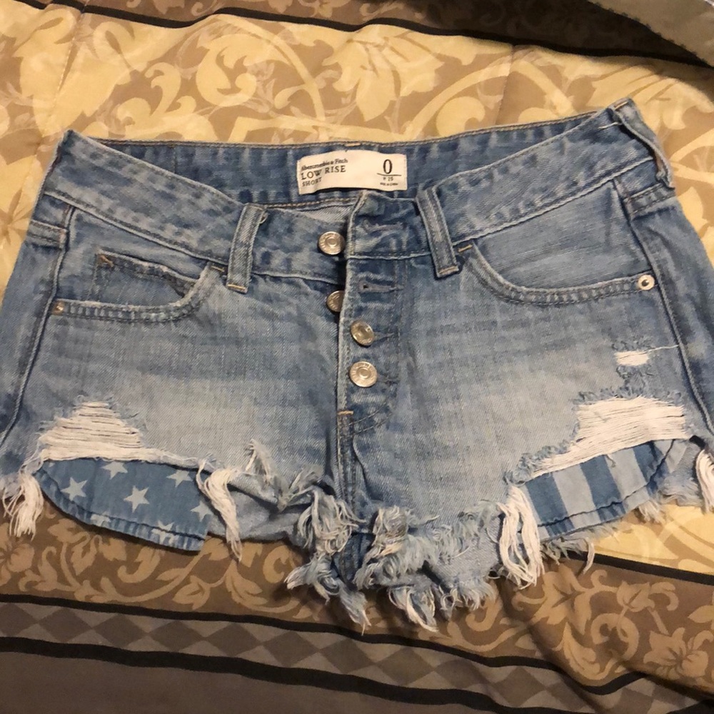 Short jean shorts